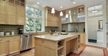 Light Or Dark Countertops With Oak Cabinets – Which To Choose?
