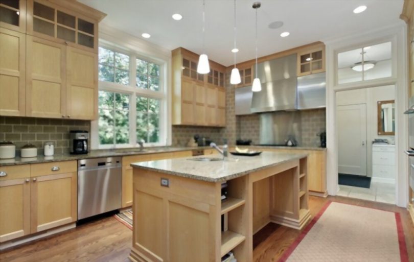 Light Or Dark Countertops With Oak Cabinets – Which To Choose?